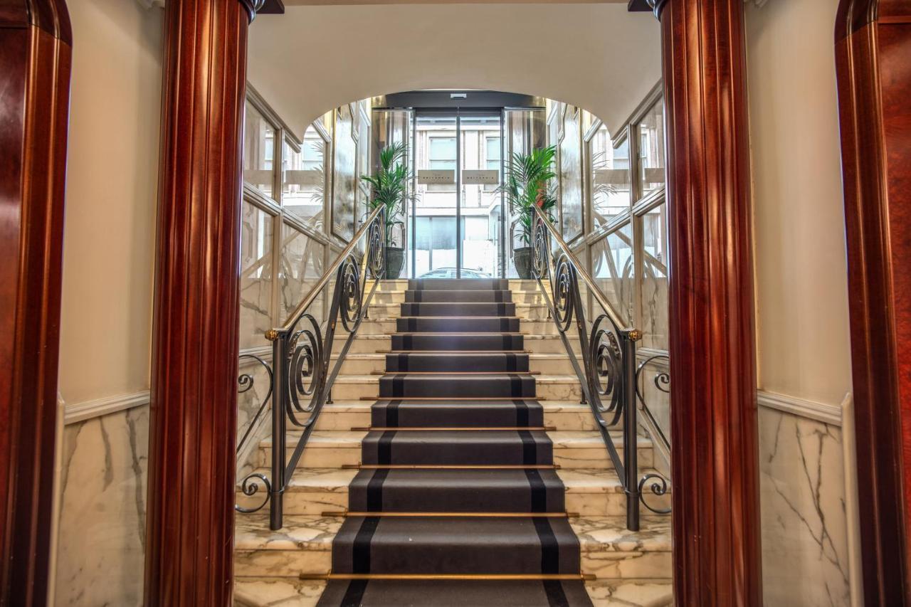 The Britannia 4*
